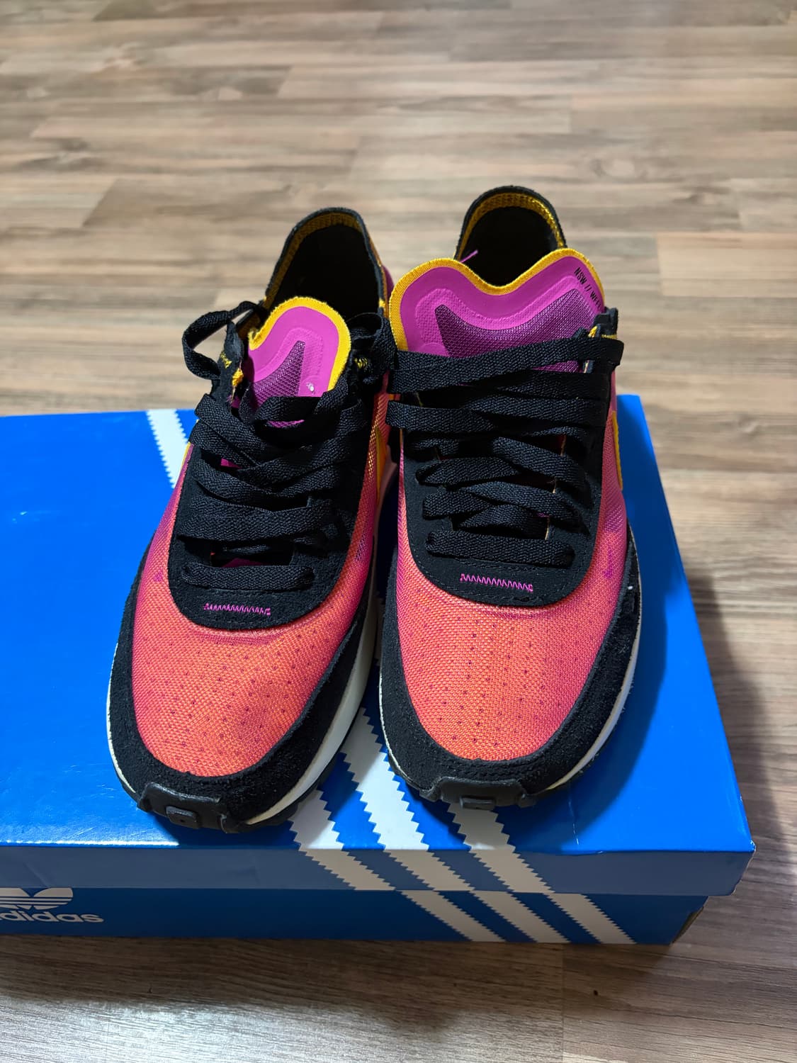 5번착용] 나이키 와플 원 액티브 푸시아 230mm 운동화 상품이미지2