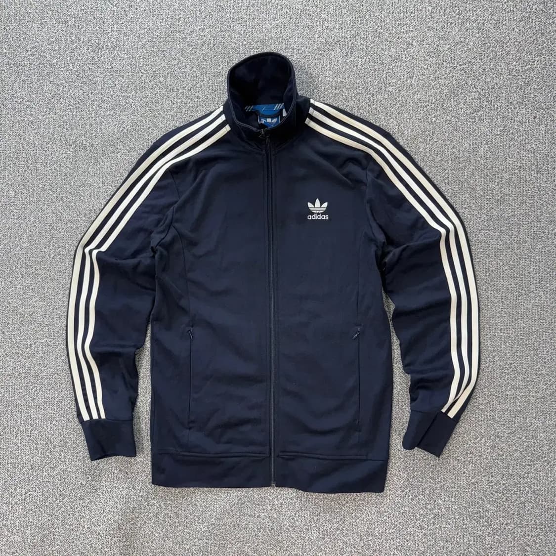 아디다스 구파 네이비 l 판매 상품이미지1