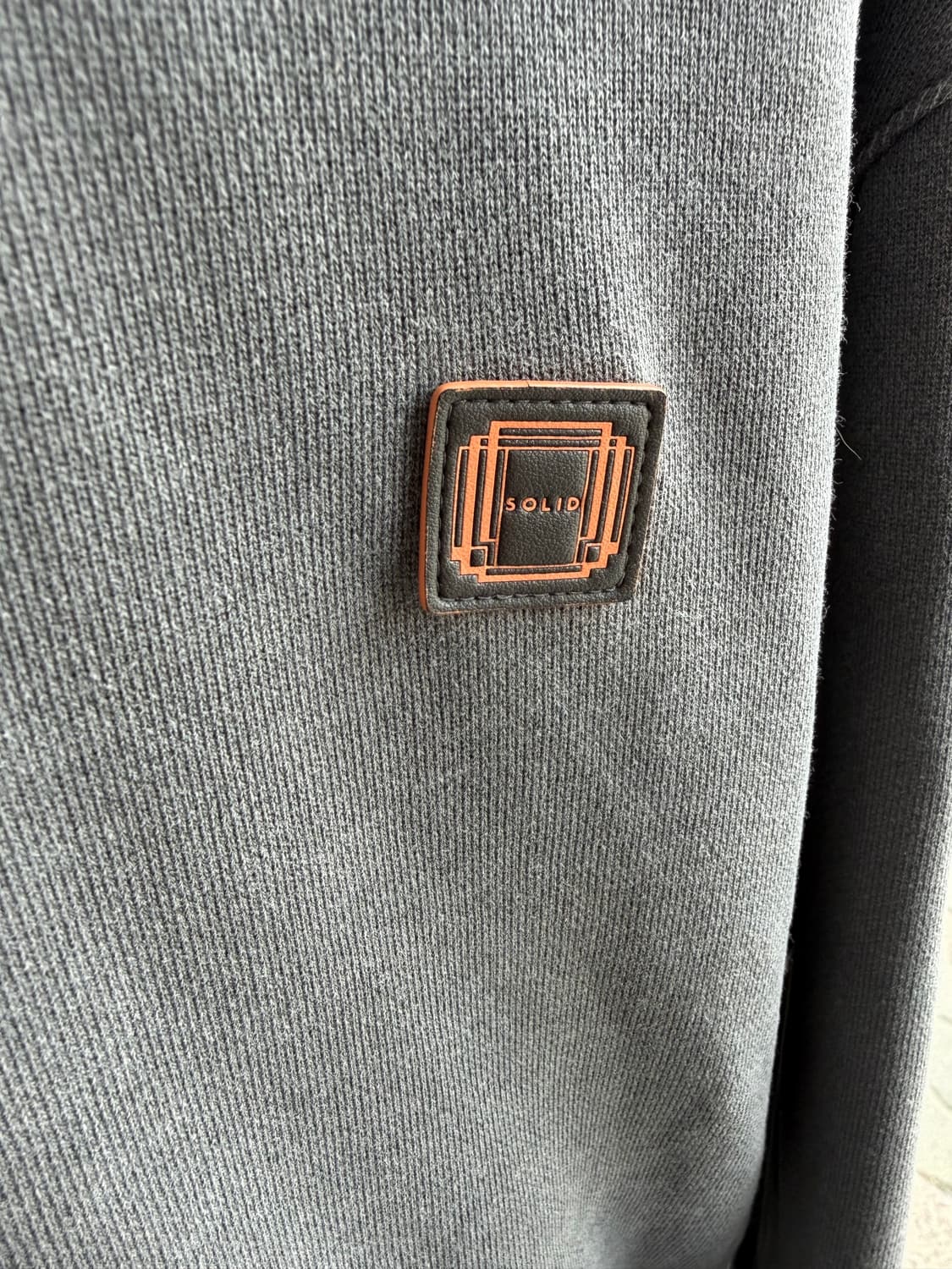 46/ 솔리드옴므 가먼트다잉 백로고 후드티 상품이미지6