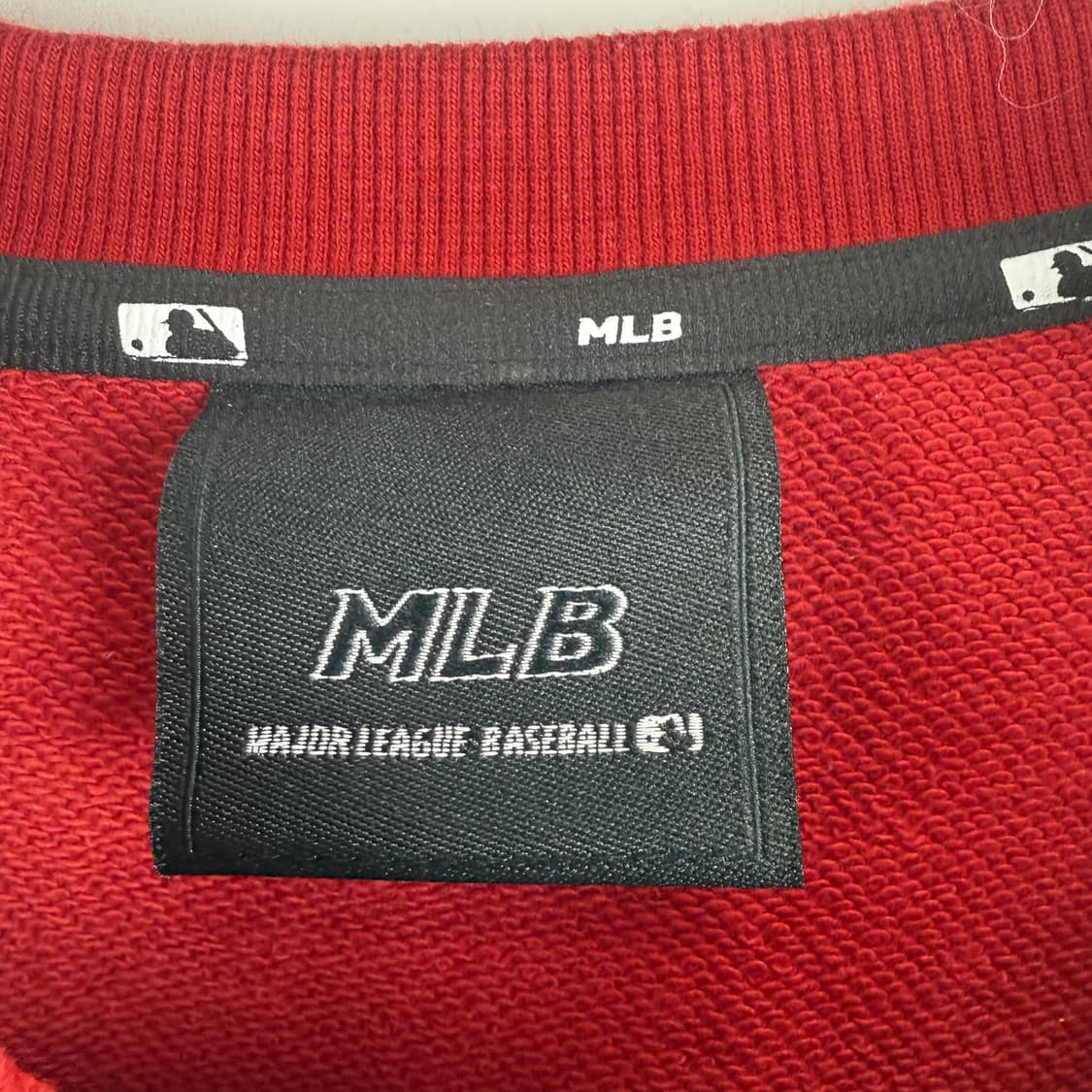 M) MLB 뉴욕양키즈 모노그램 맨투맨 레드 상품이미지3