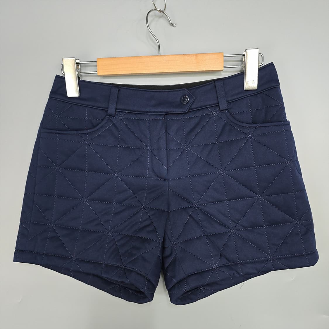 볼빅(Volvik) 퀼팅 골프 패딩숏팬츠 67 상품이미지1