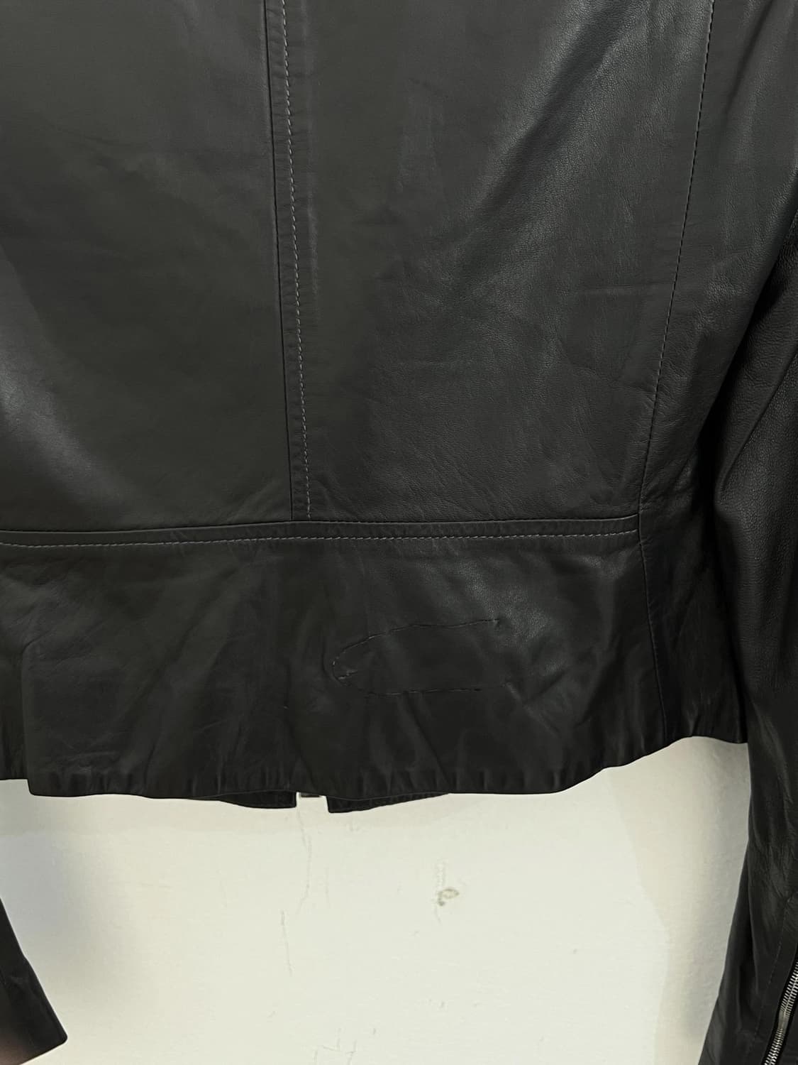 더로우 레더 자켓 상품이미지4