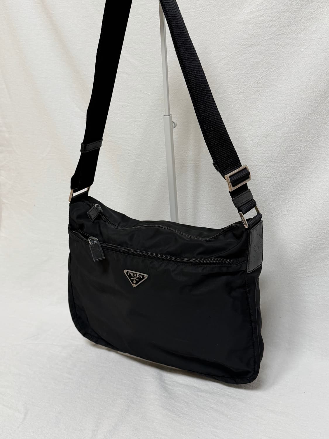 정품 프라다 포코노 나일론 크로스백 숄더백 메선저백 블랙 상품이미지3