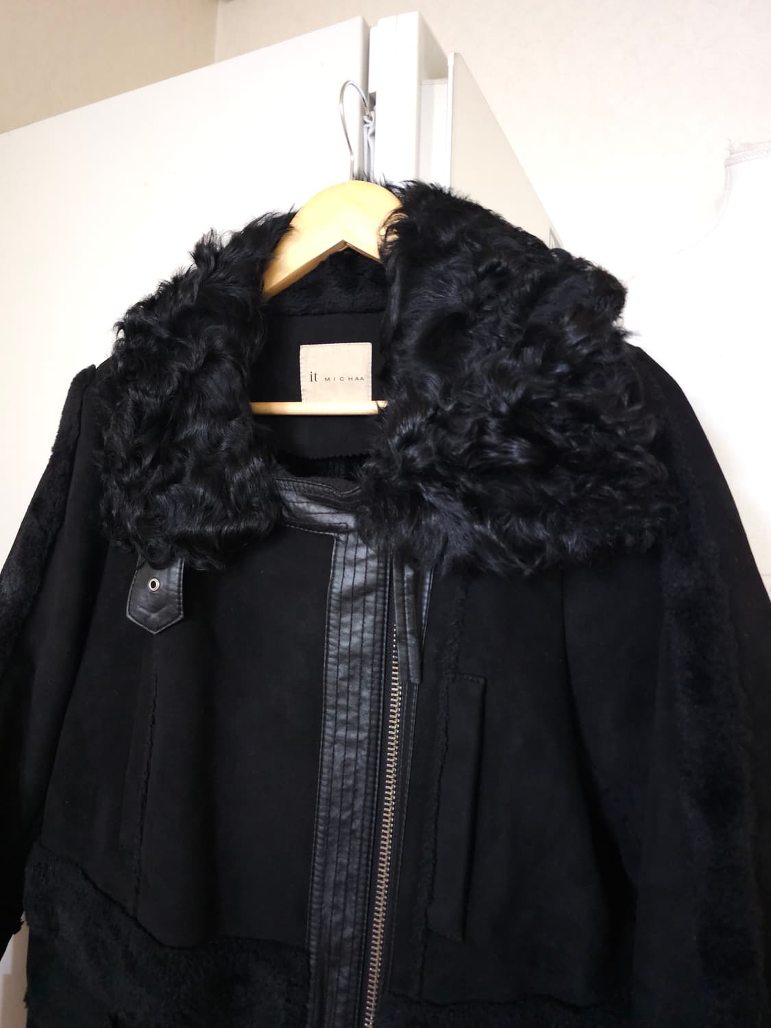 it MICHAA 잇미샤 블랙 양털 무스탕 코트 상품이미지2