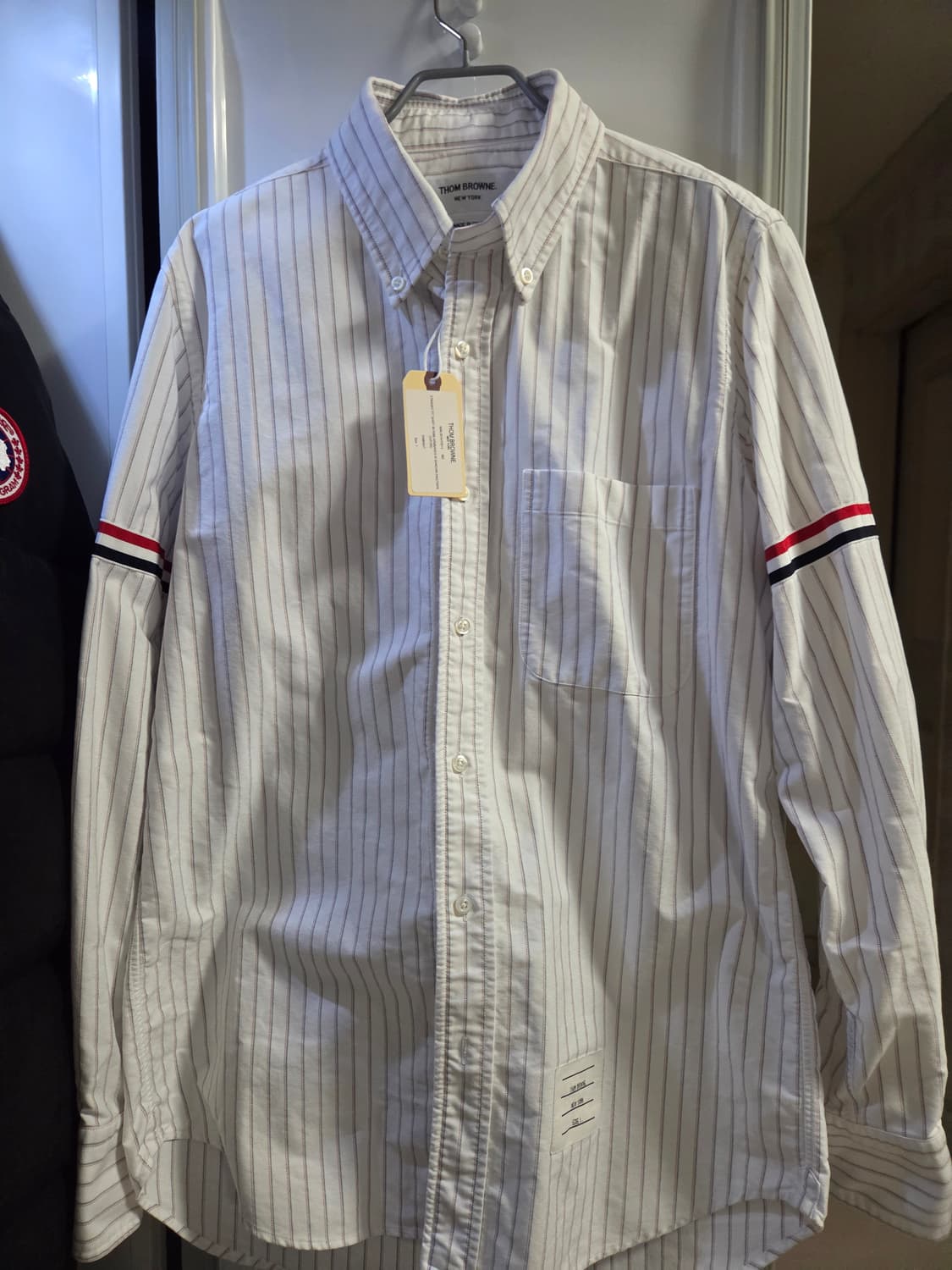 톰브라운 암밴딩 핀스트라이프 셔츠 상품이미지1