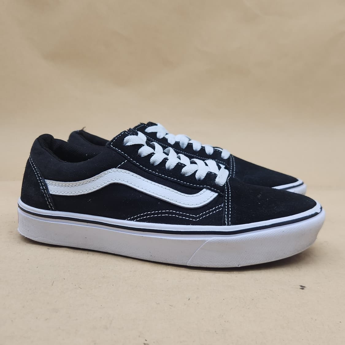 반스 컴피쿠시 여성스니커즈235 상품이미지1