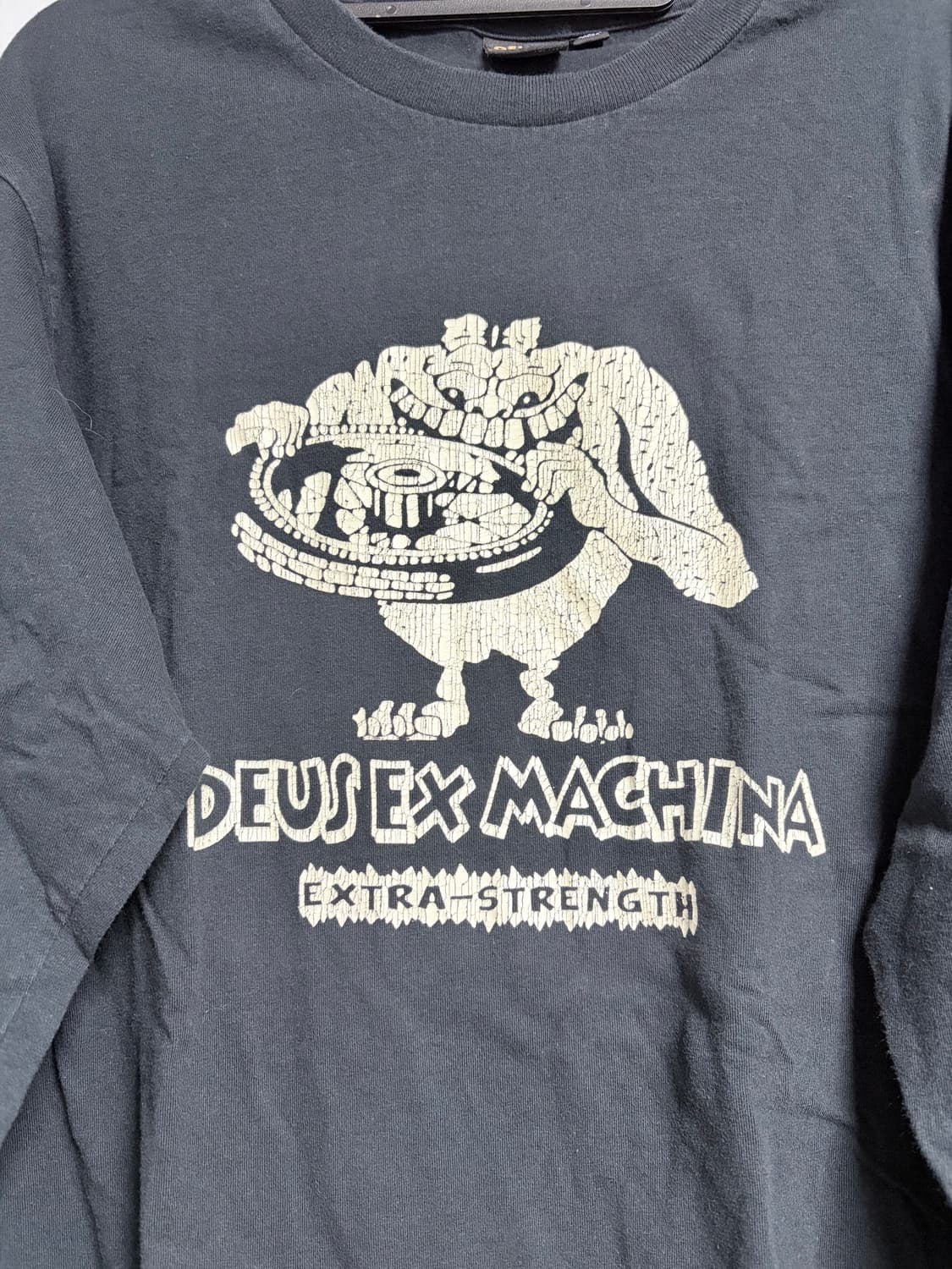 데우스 검정 롱티셔츠 상품이미지3