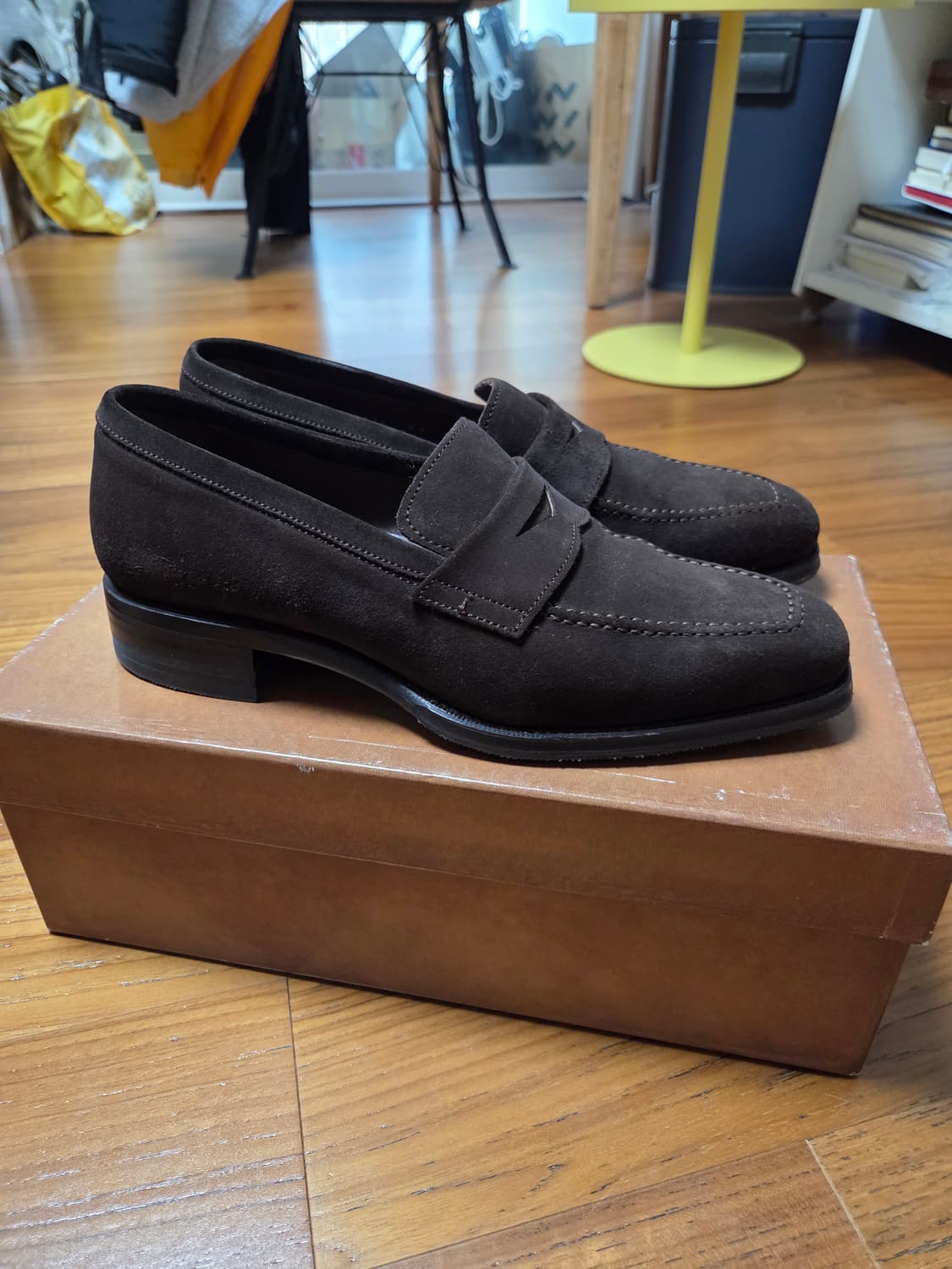 Berwick 다크 브라운 스웨이드 로퍼 상품이미지3