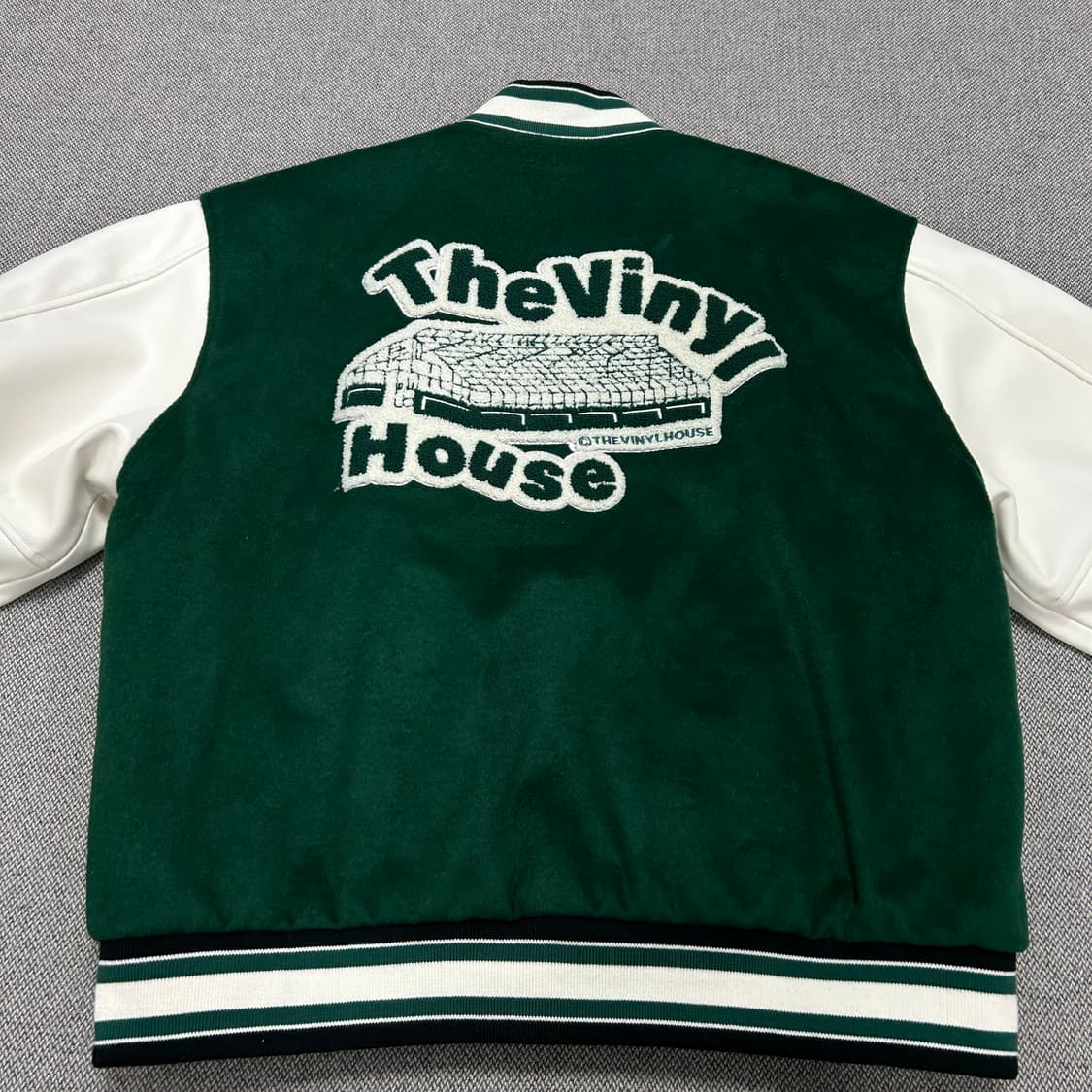 더바이닐하우스 바시티자켓(L) 상품이미지4