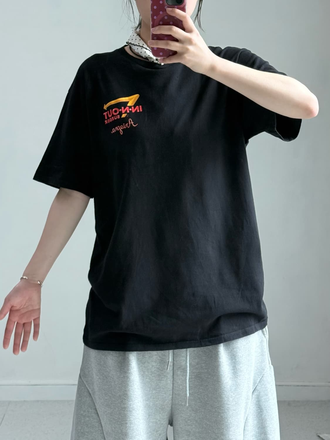 인앤아웃 아리조나 반팔티 상품이미지2