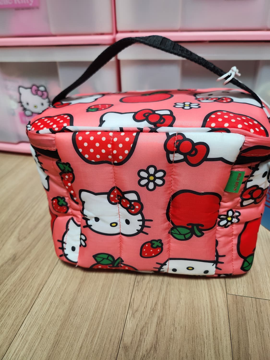 바쿠 Baggu 헬로키티 보냉백 런치백 쿨러백 상품이미지3