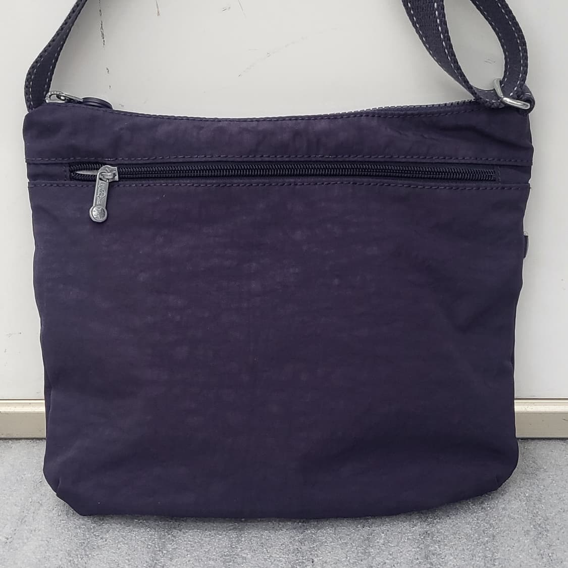 상태좋은 가볍고 편한 키플링 크로스백 퍼플 29x25cm 상품이미지5