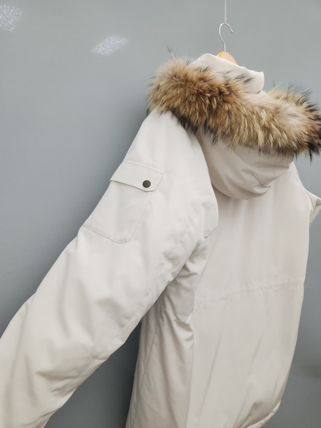 디스커버리 밀포드 화이트 구스다운패딩 상품이미지8