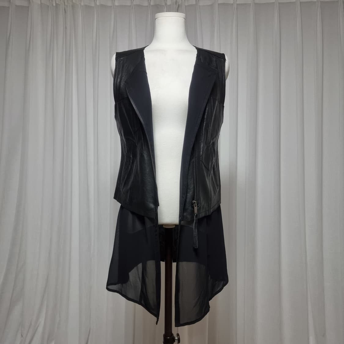 디데무 양가죽100 레더 조끼 레이어드 베스트 (55-날씬66쯤) 상태굿 상품이미지4