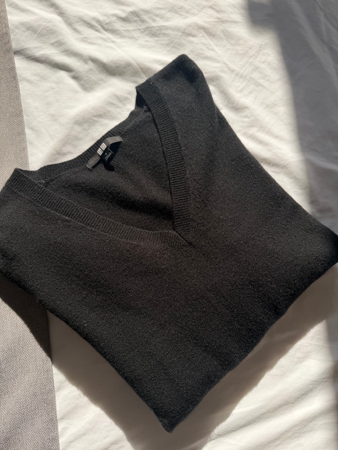 여성) 유니클로 캐시미어 V넥 니트 상품이미지1