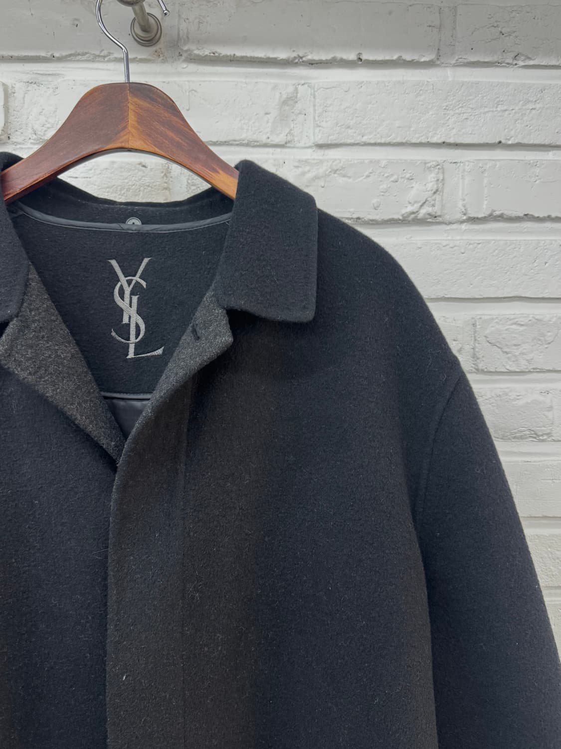 입생로랑 블랙 코트 상품이미지4