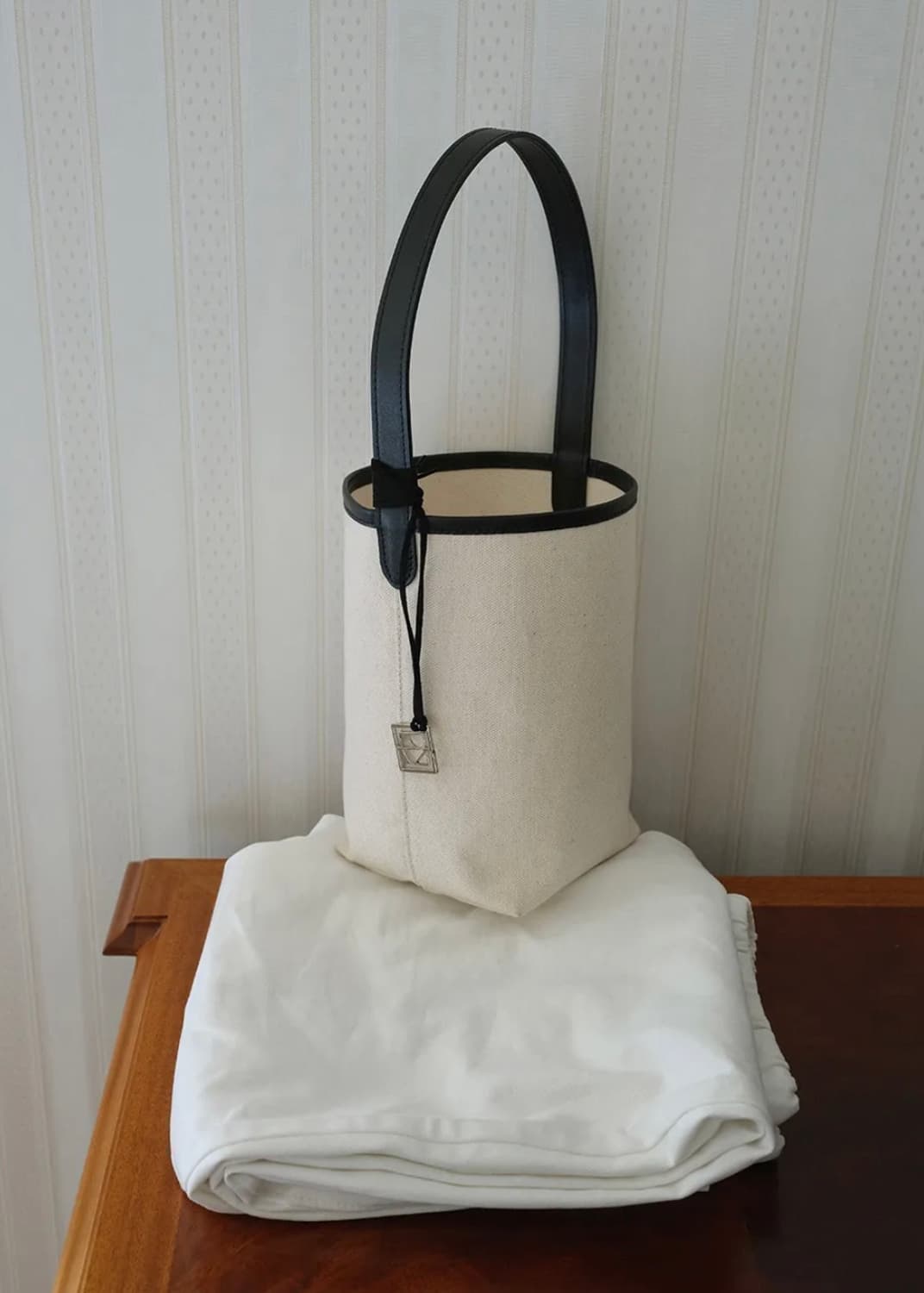 ORE 오어 Garrett Bucket Bag 버킷백 에크루 새상품 상품이미지2
