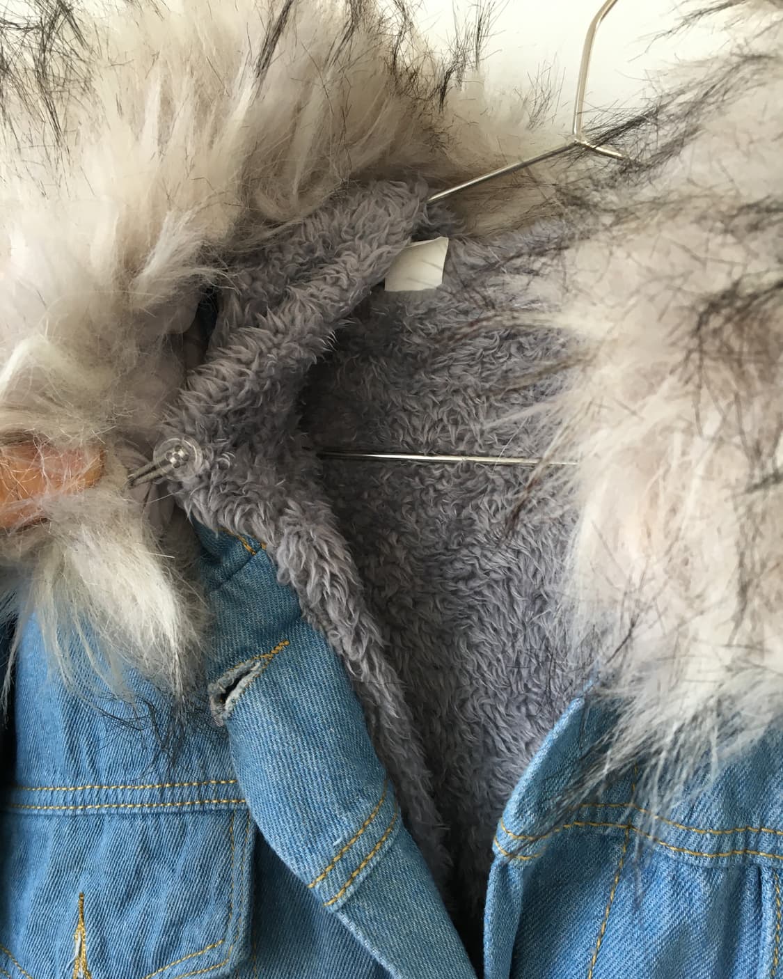 Fake fur hood denim jacket 상품이미지4