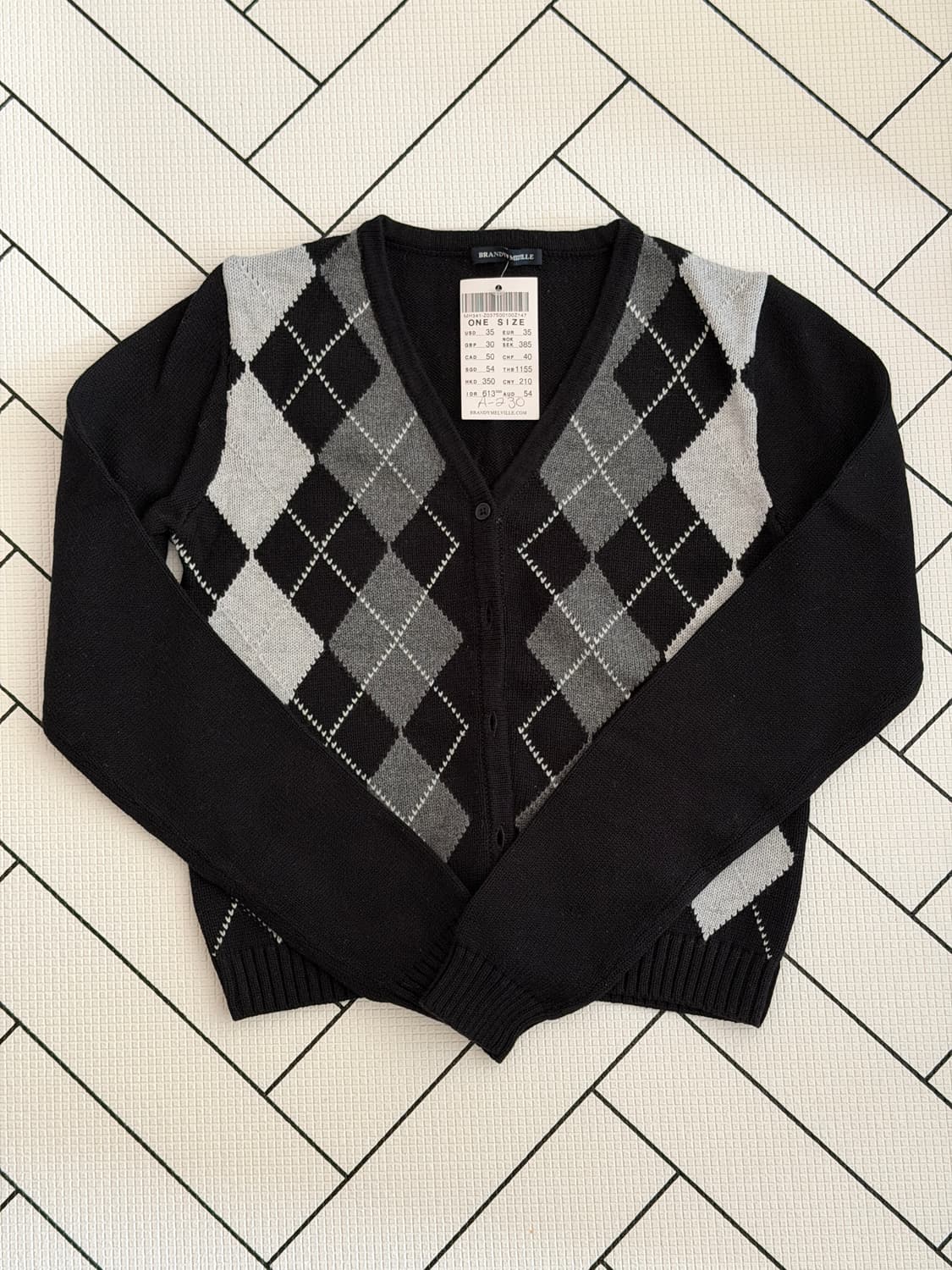 제니 착용 브랜디멜빌 엘리자베스 아가일 가디건 블랙 새제품  상태 : 새 상품이미지4