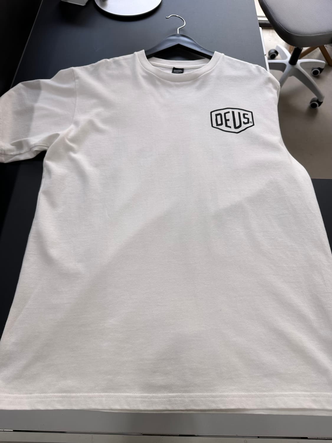 데우스 엑스마키나 SEOUL 백로고 반팔티 상품이미지7