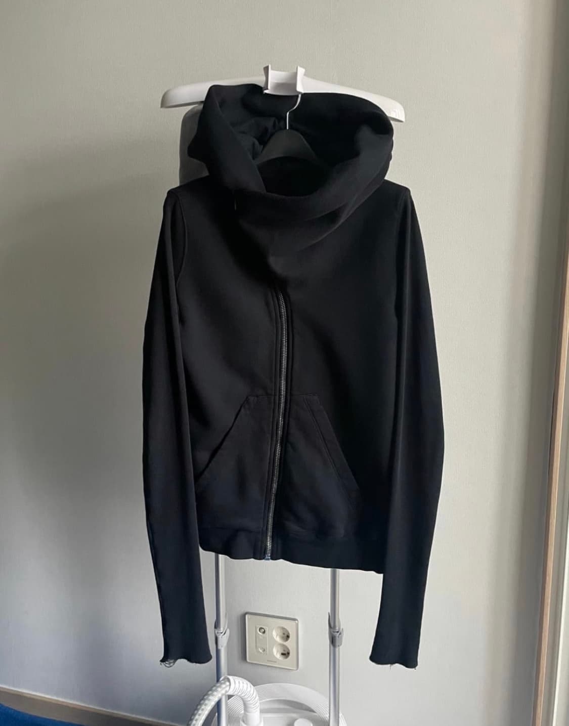 릭오웬스 다크쉐도우 라인 1가/w 시즌의 마운틴 후드 집업 상품이미지1