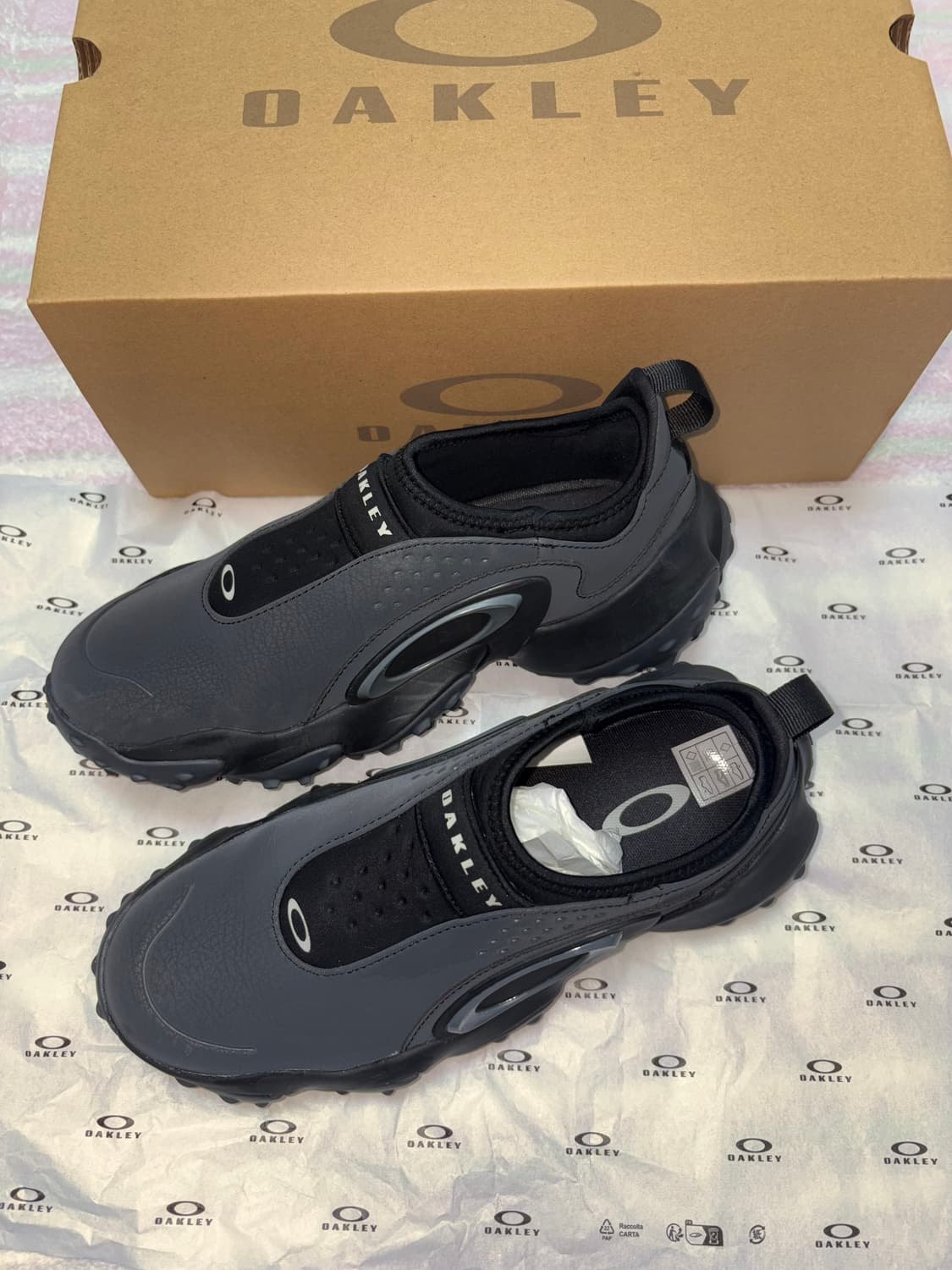 오클리 엣지 아이콘 블랙 245 상품이미지1