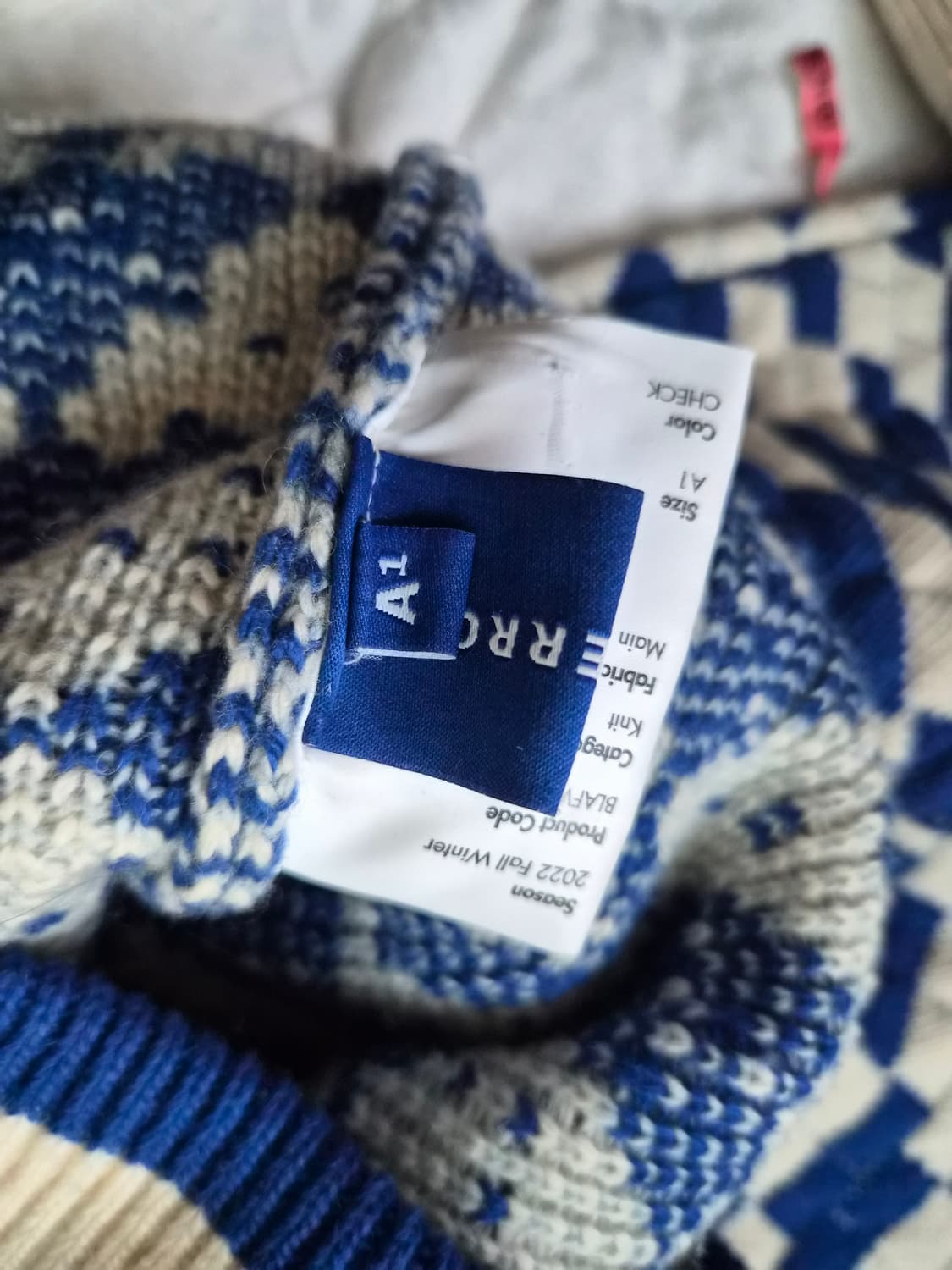 아더에러 태닛 체크 니트 상품이미지5