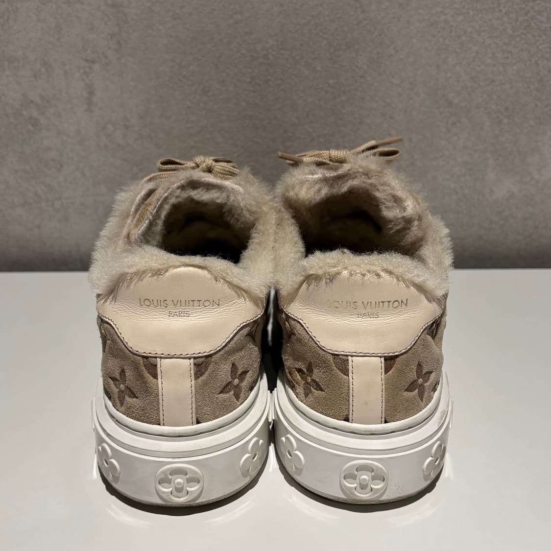 루이비통 타임아웃 시어링 스니커즈 상품이미지4