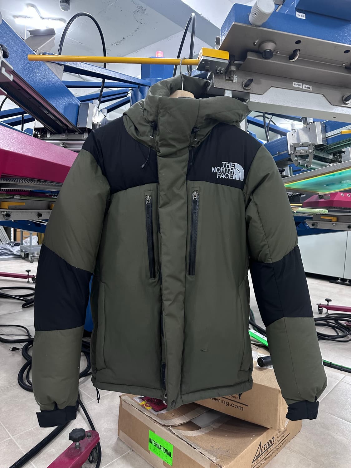 노스페이스 발토로 올리브 일본판 M 상품이미지1