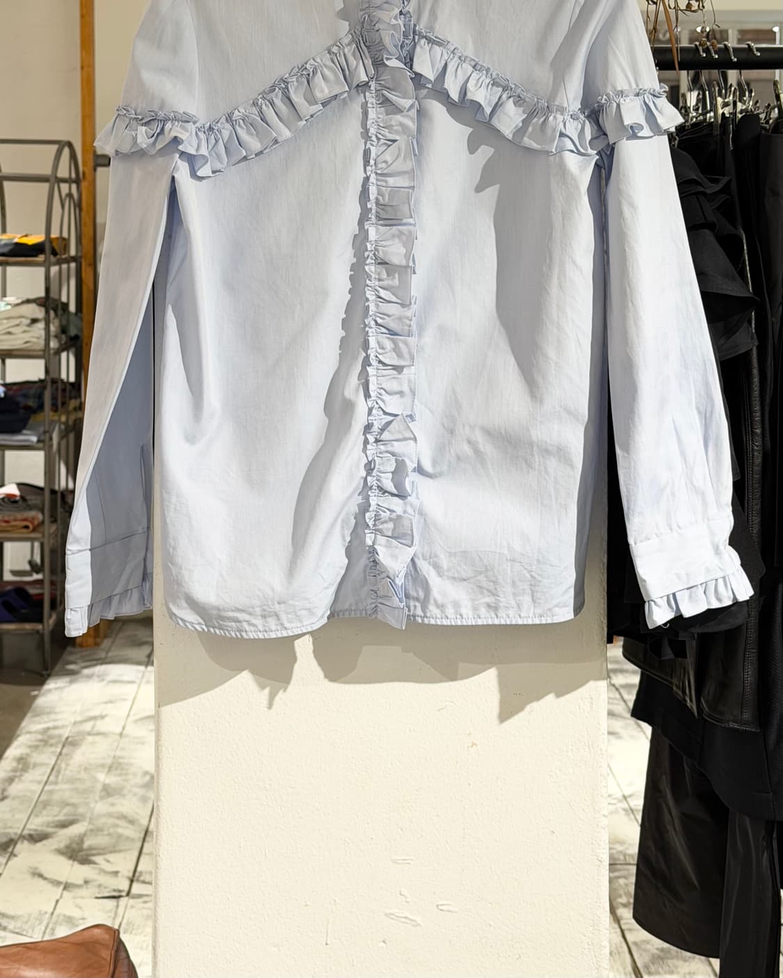 산드로 블루 러플 디테일 셔츠 상품이미지5