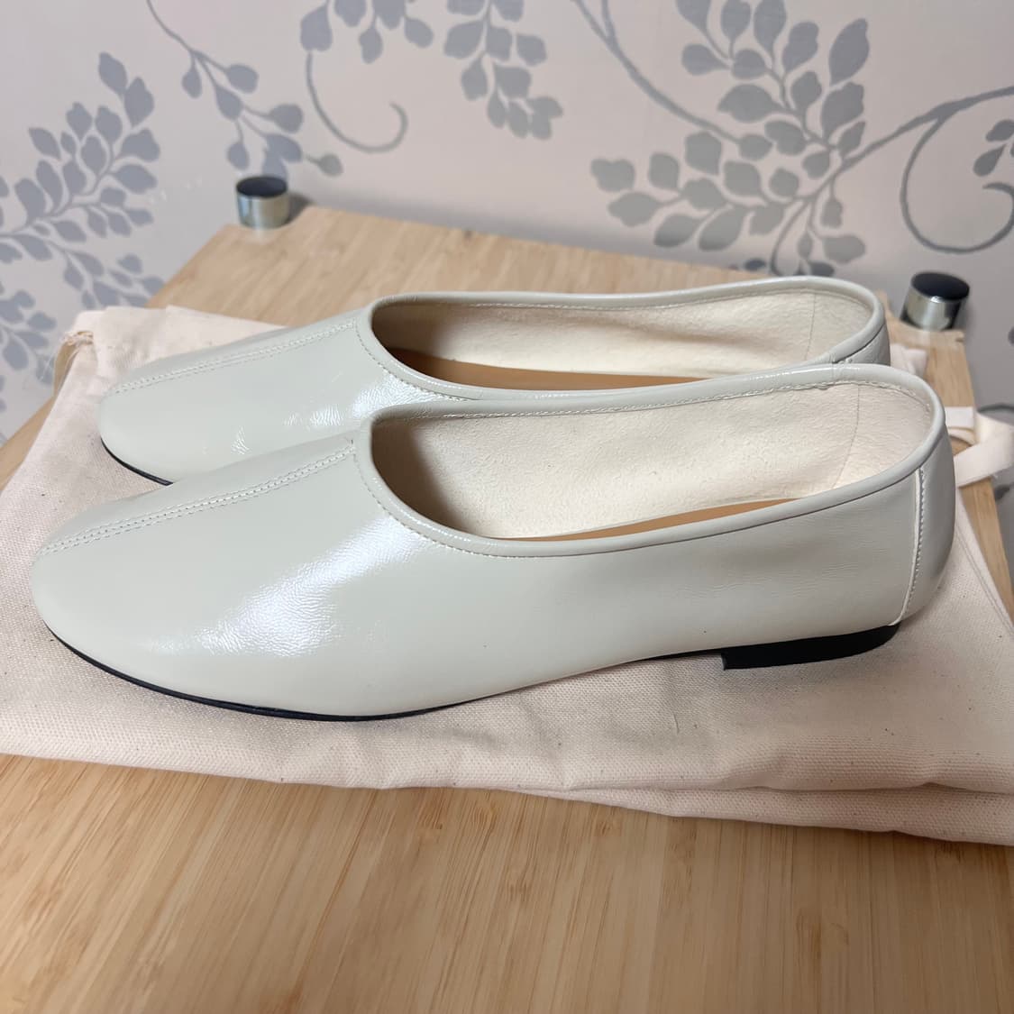 바이파 플랫슈즈 프루던스 발레BY FAR PRUDENCE LIMEWASH 상품이미지5