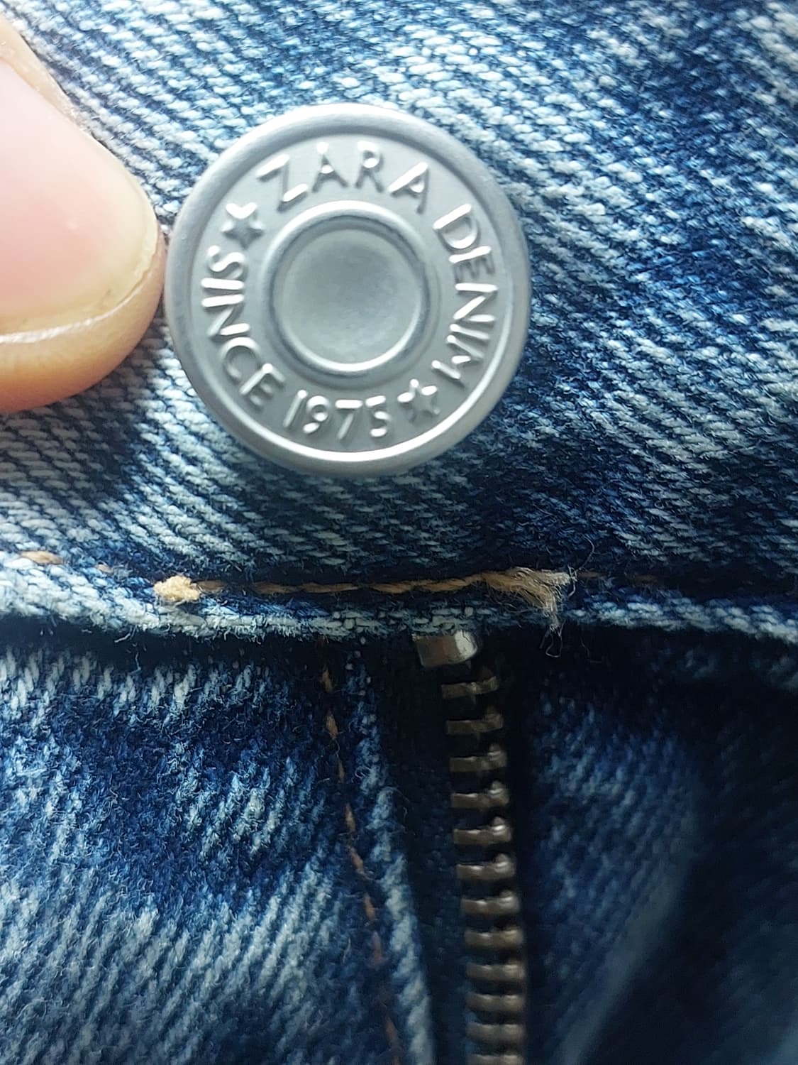 자라 x 디즈니 x 해리 램버트 립드 플레어 핏 진 블루 상품이미지5