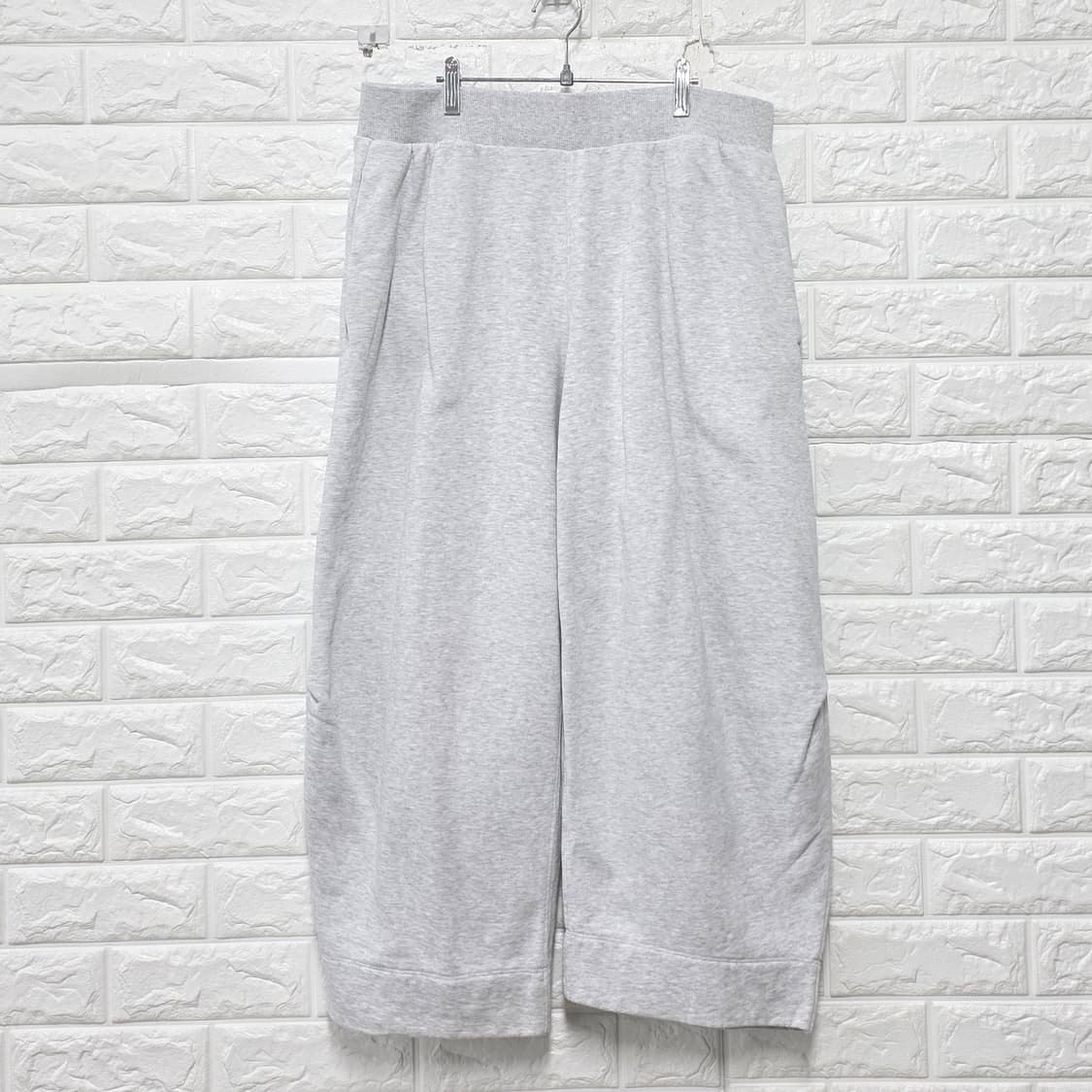 코스 COS 그레이 와이드 핀턱 팬츠 32인치 상품이미지1