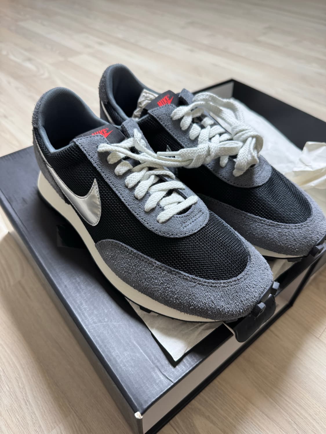 [새제품] 나이키 데이브레이크 SP 블랙 메탈릭 실버 265 상품이미지1