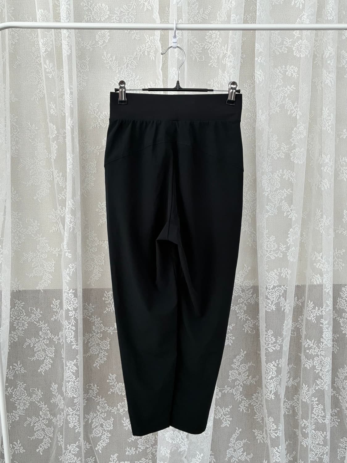 XS) 나이키 드라이핏 블리스 미드라이즈 트랙팬츠 블랙 상품이미지2