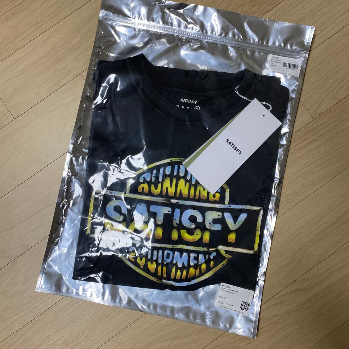 새티스파이 모스테크 할리 티셔츠 에이지드 블랙 상품이미지1