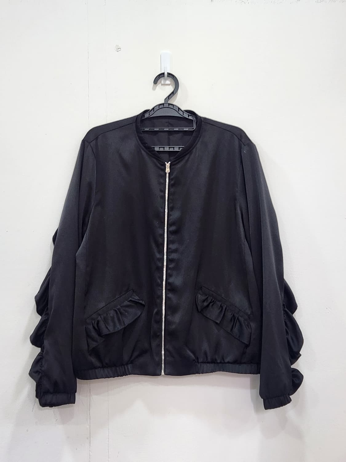 [L] 자라 TRF 블랙 프릴 봄버 자켓 여성 L 상품이미지1