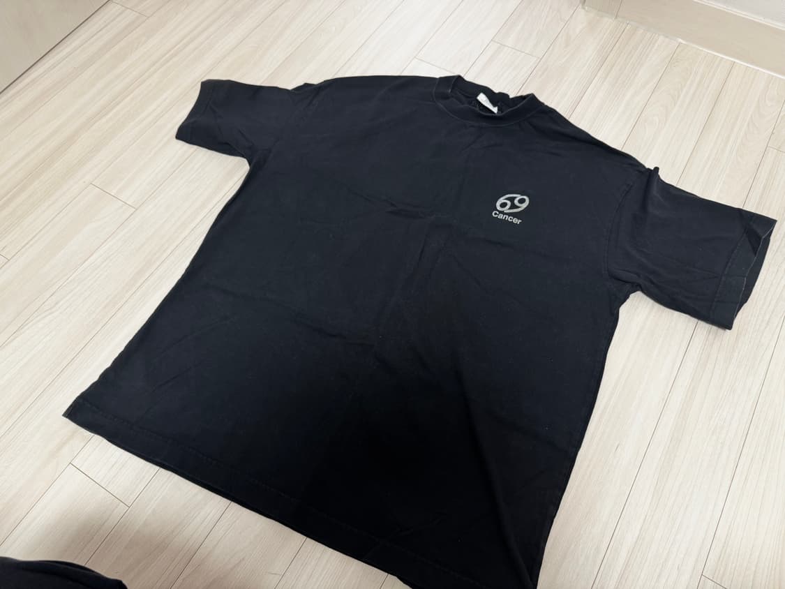 [VETEMENTS] 69 cancer 반팔 티셔츠 상품이미지1