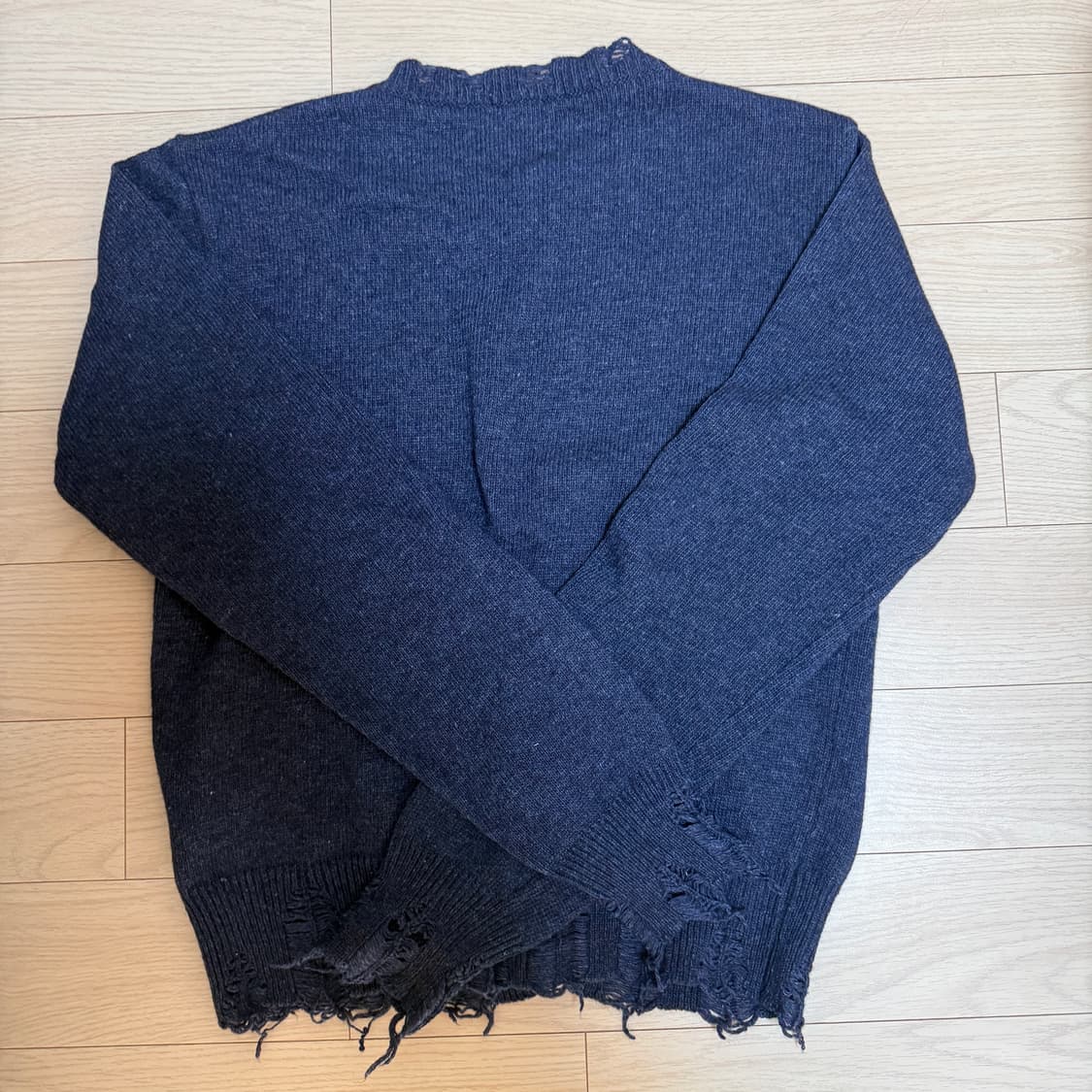 레씨토 디스트로이드 라운드 울 니트 가디건 (네이비) 상품이미지3