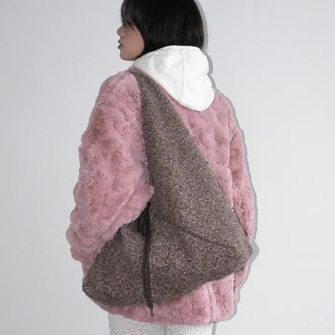 보르 니트 숄더백 브라운 상품이미지2