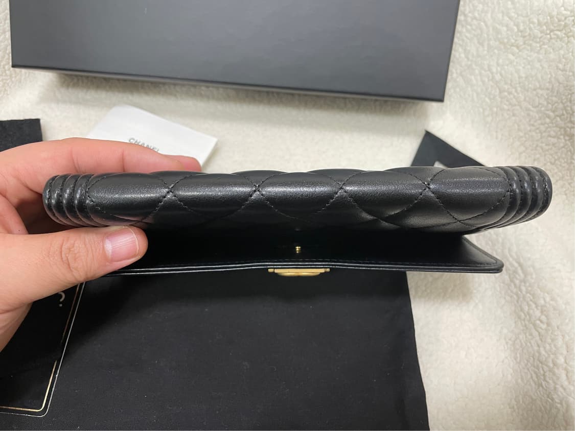 샤넬 보이 램스킨 클래식 장지갑 상품이미지4