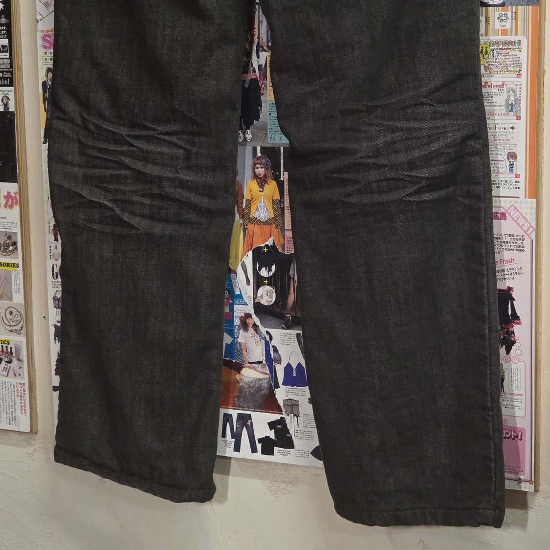 에드윈 블랙 스터드 워싱 데님 팬츠 상품이미지4