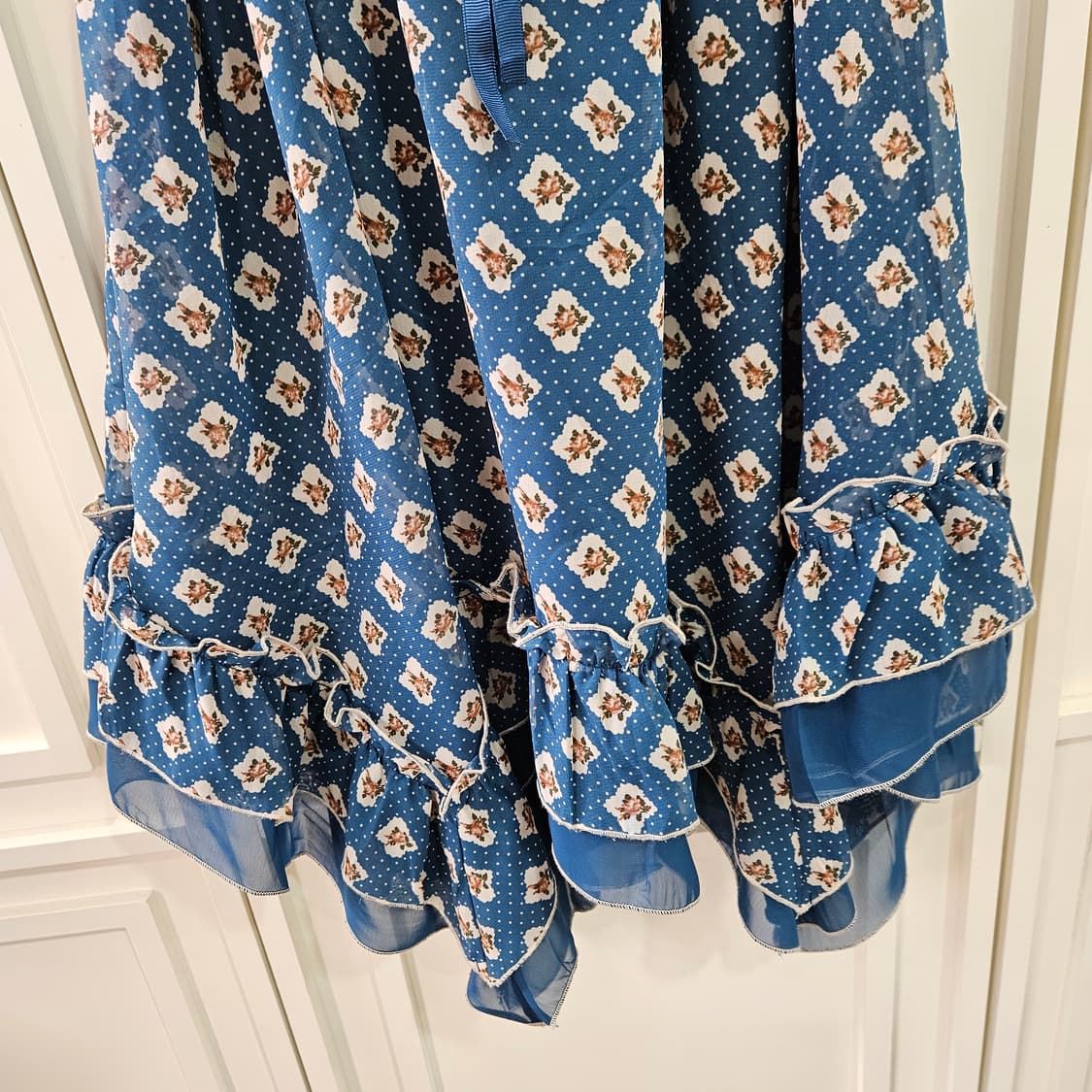 엑시즈팜 (axes femme) 플라워 패턴 레이스 끈 원피스 상품이미지5