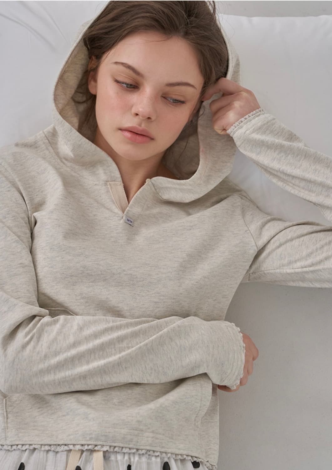 HANE 하네 이모셔널 레이스 후디 오트밀 S 상품이미지4