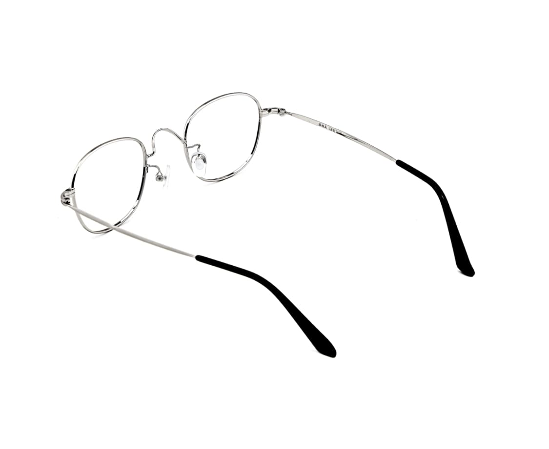 클래식한 46사이즈의 실버유광프레임
 상품이미지4