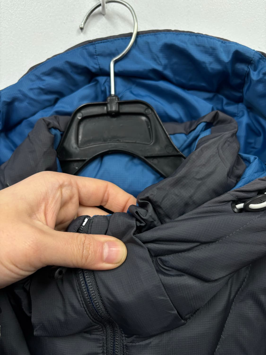 데상트 우먼 후드탈착 다운패딩 상품이미지5