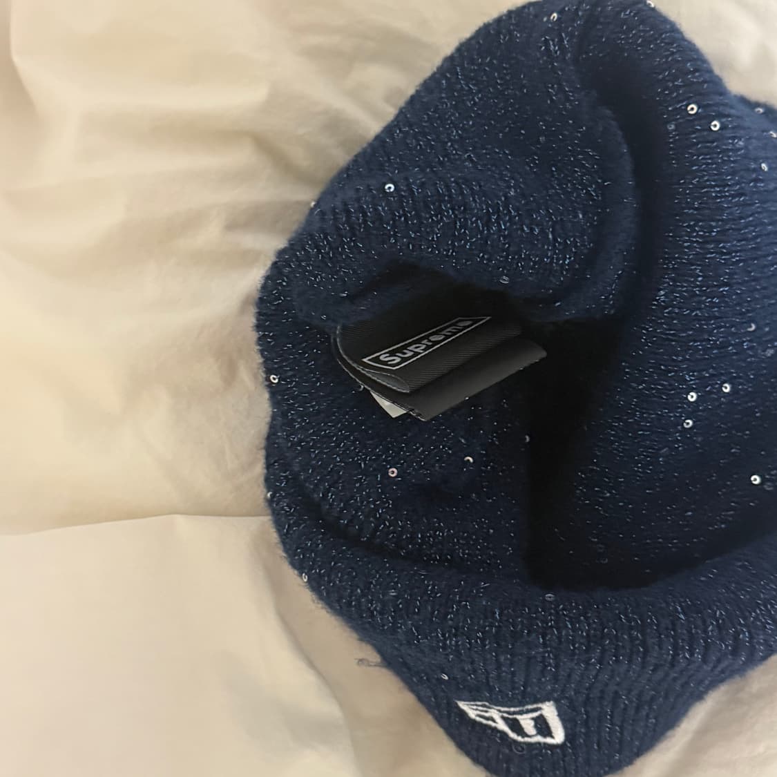 슈프림 뉴에라 메탈릭 아크 비니 네이비 상품이미지4