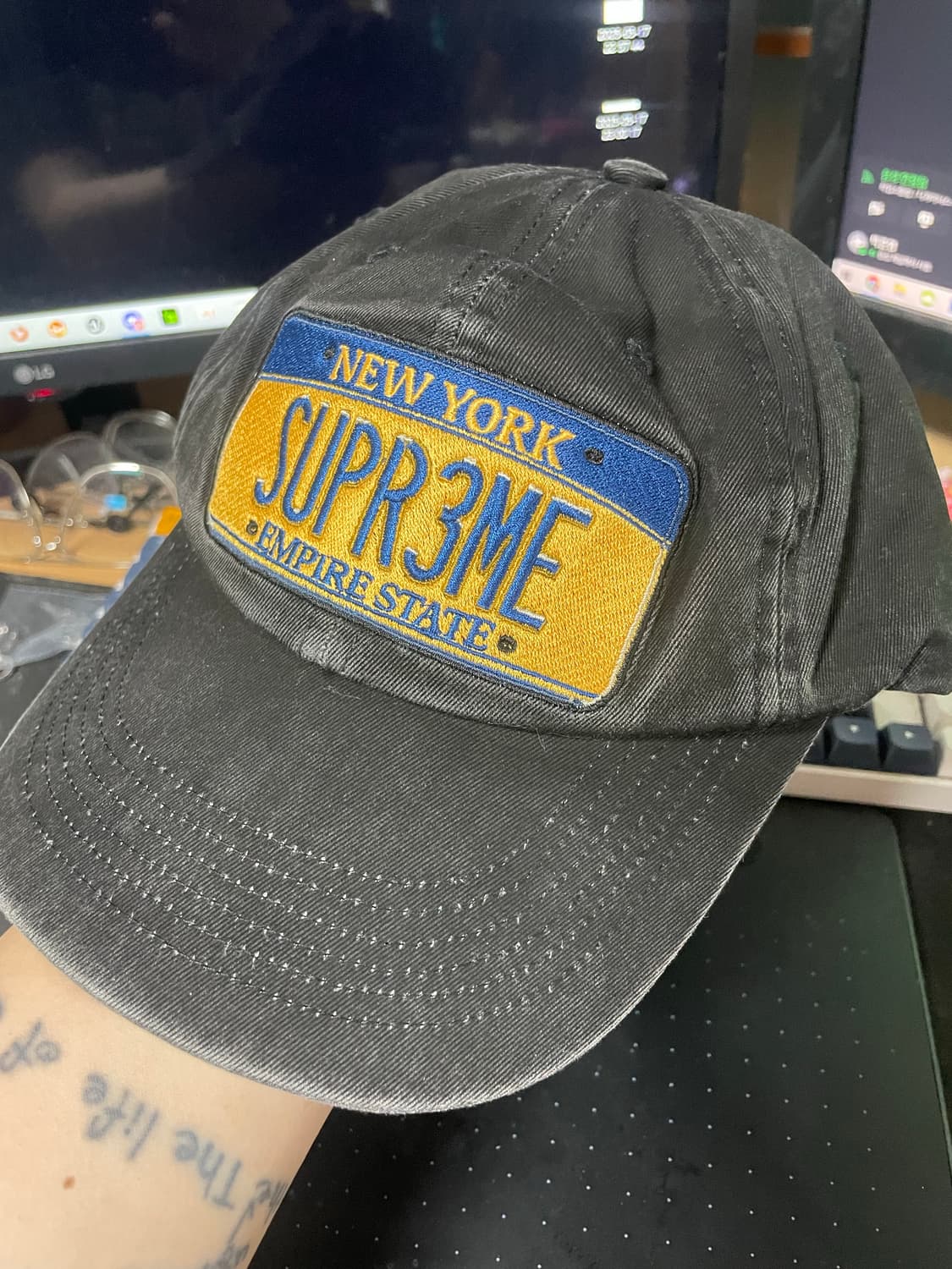 슈프림 6패널 블랙 볼캡 (크림 정품) 상품이미지2