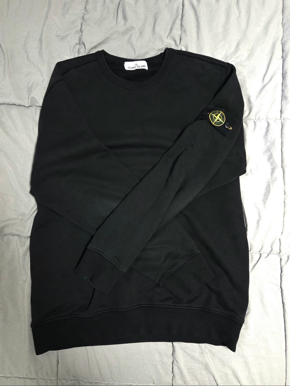 스톤아일랜드 블랙 맨투맨(급처) 상품이미지1