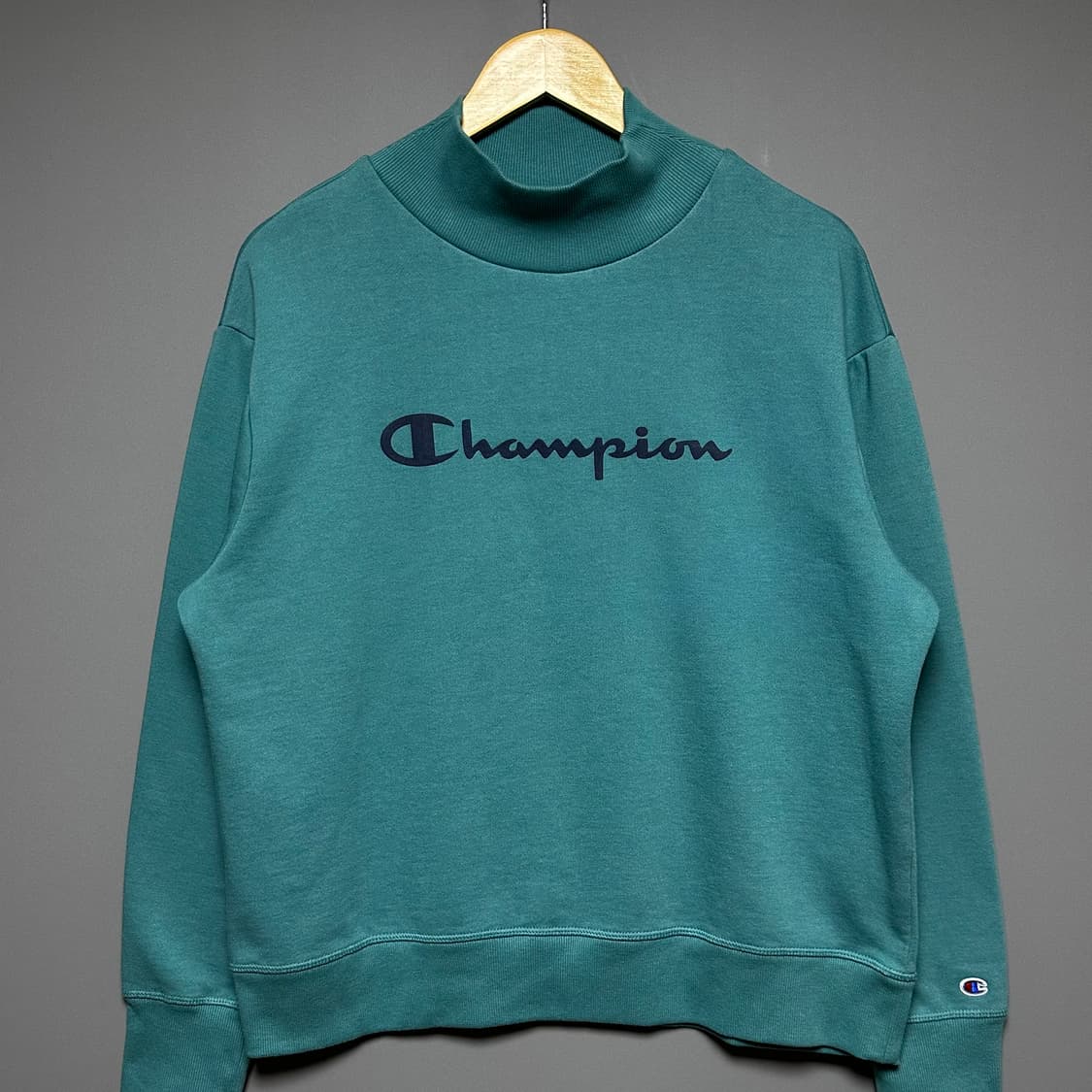 [L]챔피온 터틀넥 맨투맨 상품이미지1